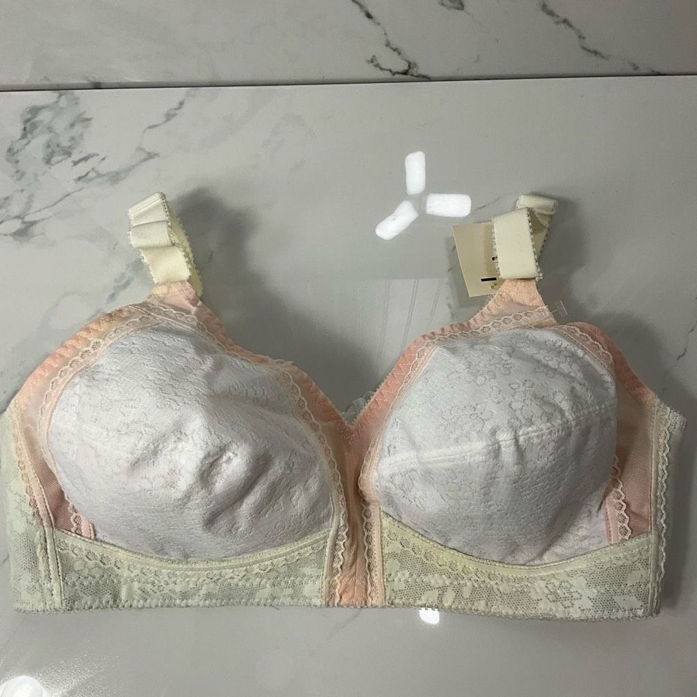 VINTAGE 80’s Playtex 18 Hour Bra